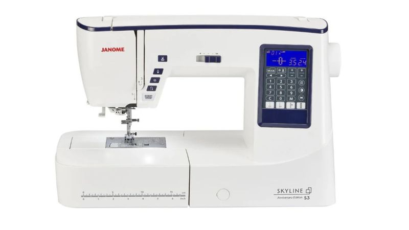 Janome skyline S3